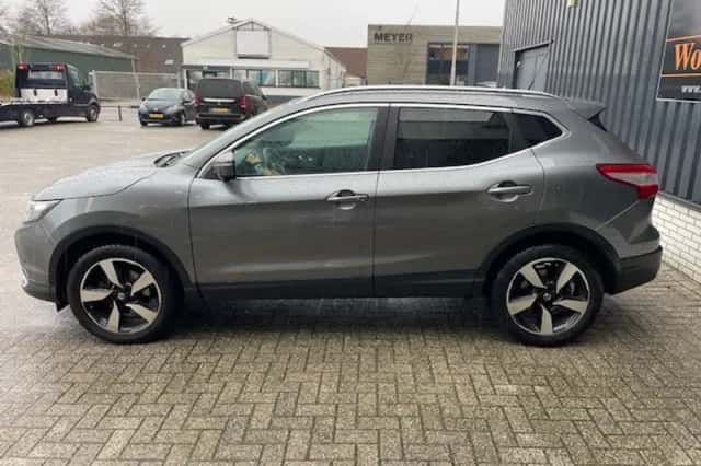 Nissan Qashqai (2015) thumbnail 6