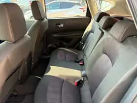 Nissan Qashqai (2012) thumbnail 13