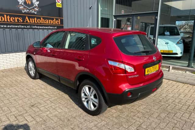 Nissan Qashqai (2012) thumbnail 6
