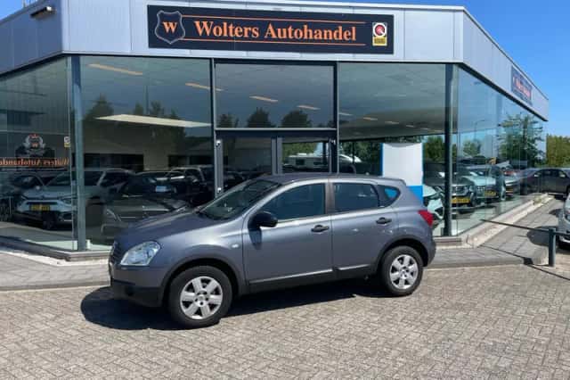 Nissan Qashqai (2009) thumbnail 1
