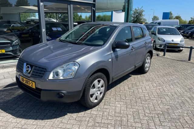 Nissan Qashqai (2009) thumbnail 2