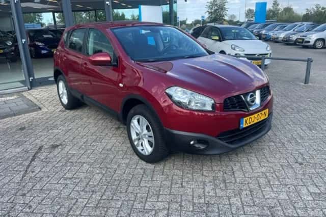 Nissan Qashqai (2012) thumbnail 4