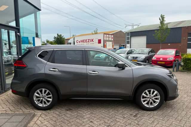Nissan X-Trail (2020) thumbnail 4