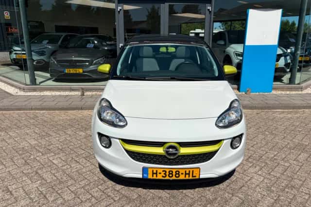 Opel Adam (2013) thumbnail 3