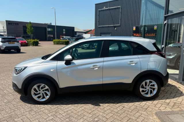 Opel Crossland X (2018) thumbnail 2