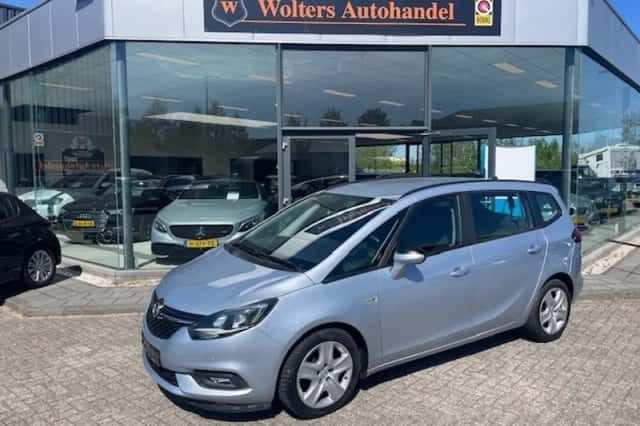 Opel Zafira (2017) thumbnail 1