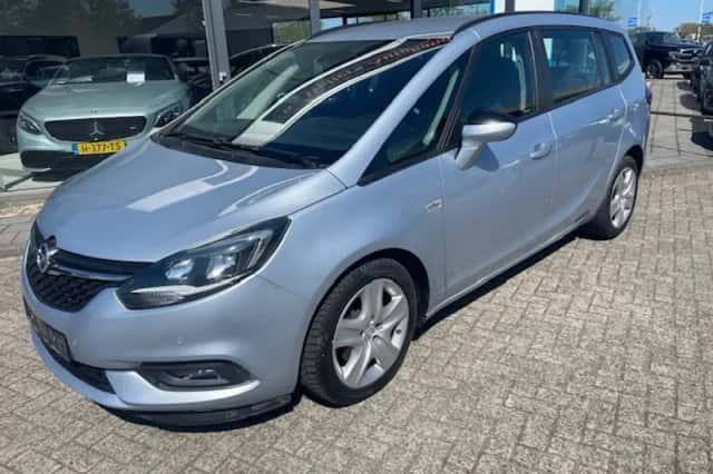 Opel Zafira (2017) thumbnail 2