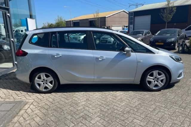 Opel Zafira (2017) thumbnail 5
