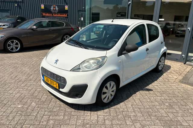 Peugeot 107 (2012) thumbnail 5