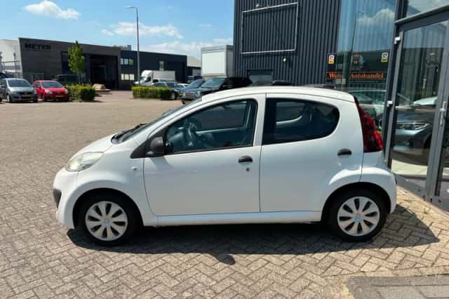 Peugeot 107 (2012) thumbnail 6