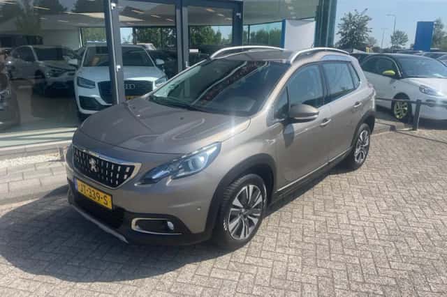 Peugeot 2008 (2016) thumbnail 2