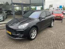Porsche Macan (2018) thumbnail 2