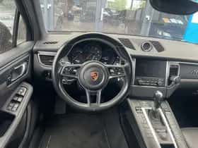 Porsche Macan (2018) thumbnail 12