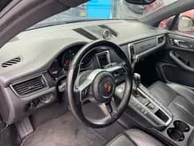 Porsche Macan (2018) thumbnail 13