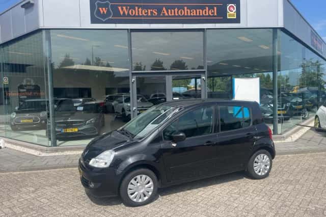 Renault Modus (2011) thumbnail 1