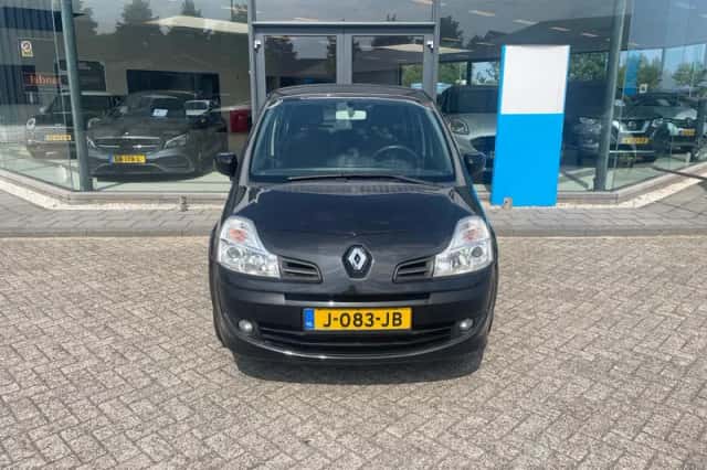 Renault Modus (2011) thumbnail 3