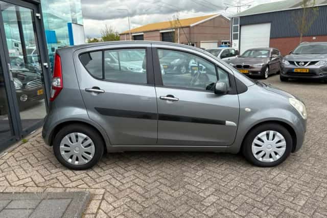 Suzuki Splash (2011) thumbnail 6