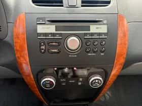Suzuki SX4 (2011) thumbnail 16