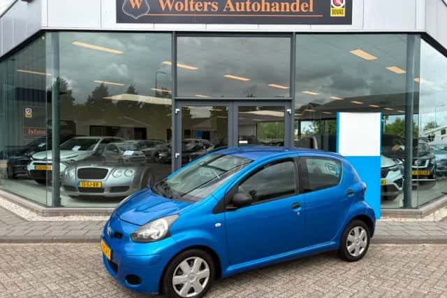 Toyota Aygo (2011) thumbnail 1