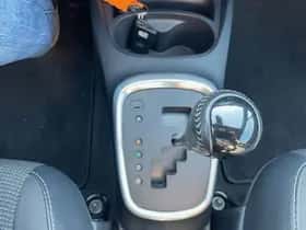 Toyota Yaris (2018) thumbnail 23
