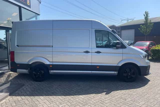 Volkswagen Crafter (2024) thumbnail 5