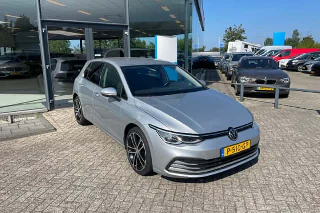 Volkswagen Golf (2020) thumbnail 4