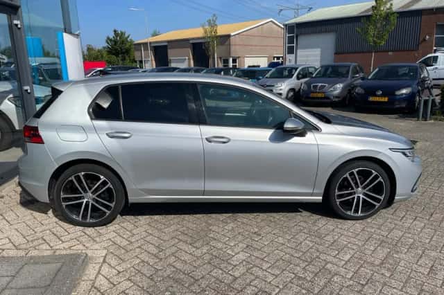 Volkswagen Golf (2020) thumbnail 5