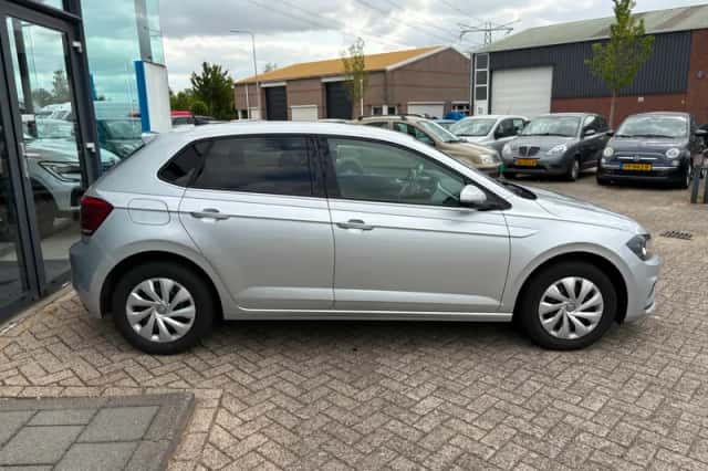 Volkswagen Polo (2021) thumbnail 5