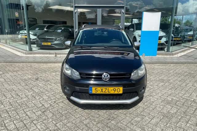 Volkswagen Polo (2014) thumbnail 3