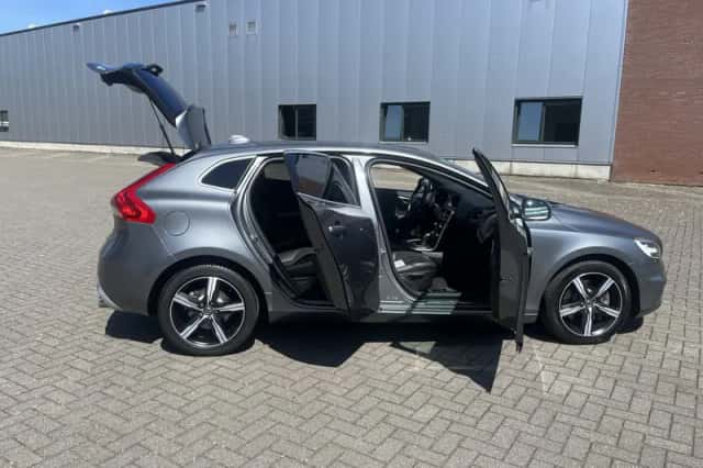 Volvo V40 (2019) thumbnail 6