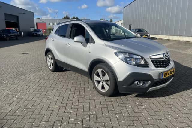Opel Mokka (2016) thumbnail 3