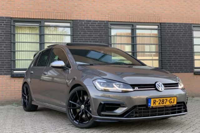 Volkswagen Golf (2016) thumbnail 1