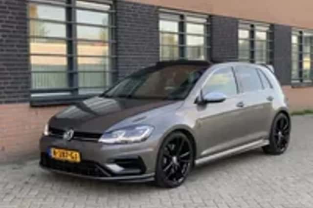 Volkswagen Golf (2016) thumbnail 2