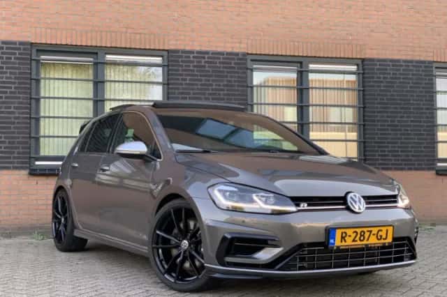 Volkswagen Golf (2016) thumbnail 4