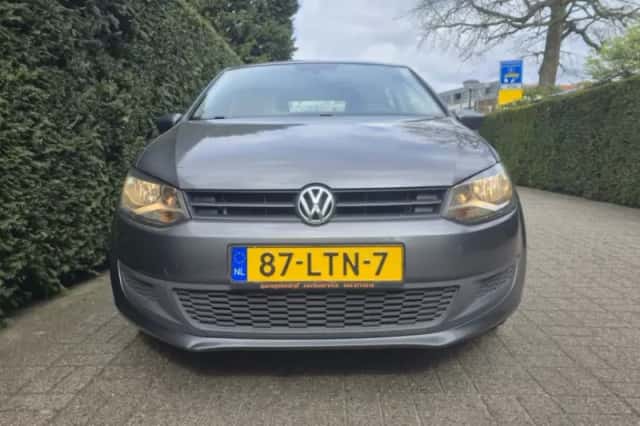 Volkswagen Polo (2010) thumbnail 4