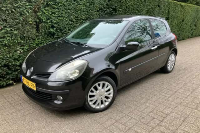 Renault Clio (2006) thumbnail 1