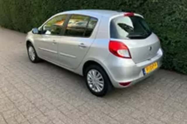Renault Clio (2012) thumbnail 3