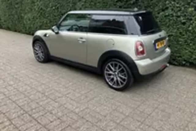 MINI Cooper (2007) thumbnail 2