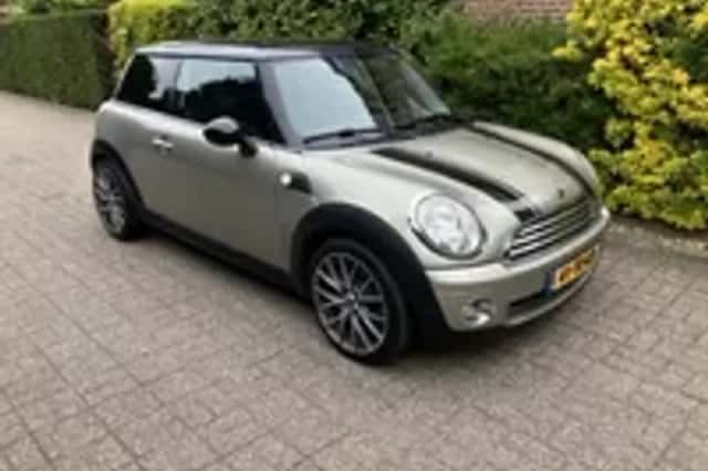 MINI Cooper (2007) thumbnail 3