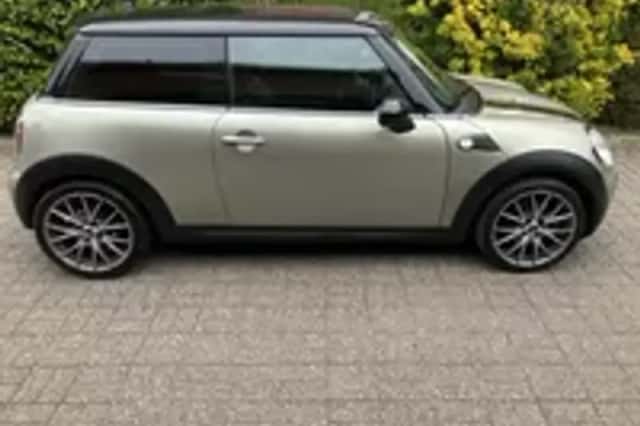 MINI Cooper (2007) thumbnail 4