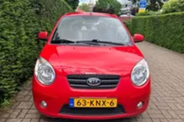 Kia Picanto (2010) thumbnail 4