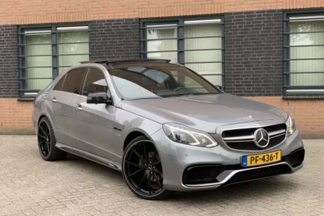 Mercedes-Benz E-Klasse (2010) thumbnail 2