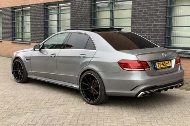 Mercedes-Benz E-Klasse (2010) thumbnail 4