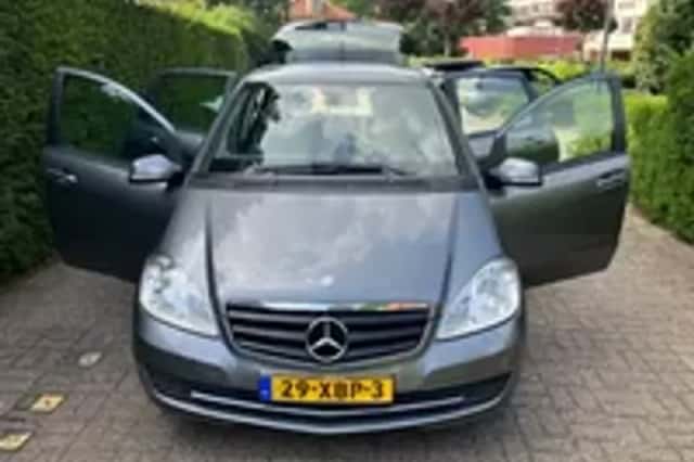 Mercedes-Benz A-Klasse (2012) thumbnail 3