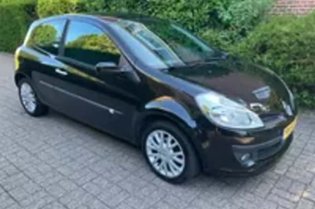 Renault Clio (2009) thumbnail 2