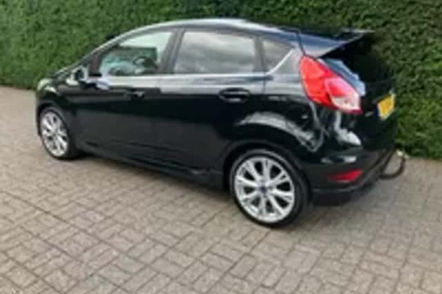 Ford Fiesta (2015) thumbnail 3
