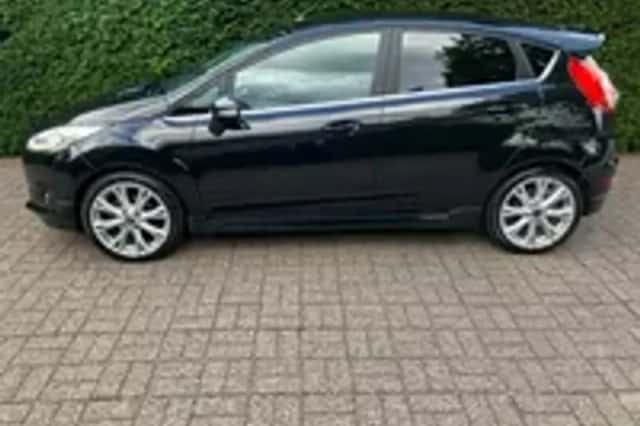 Ford Fiesta (2015) thumbnail 4