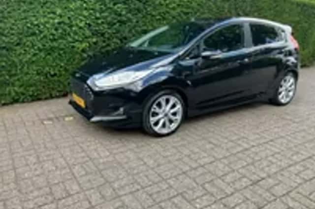 Ford Fiesta (2015) thumbnail 5
