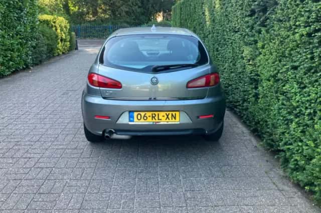 Alfa Romeo 147 (2005) thumbnail 6