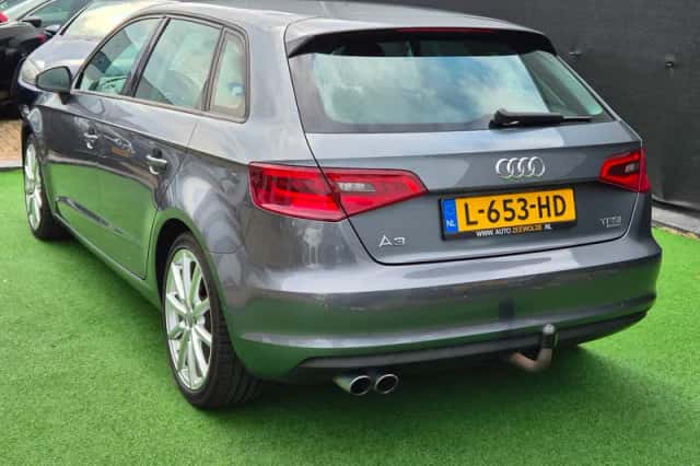 Audi A3 (2014) thumbnail 4